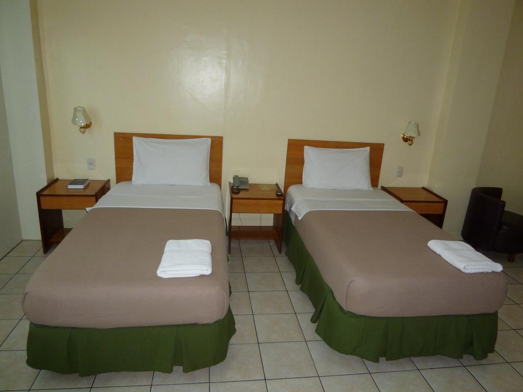 Sequoia Inn Davao City Cameră foto