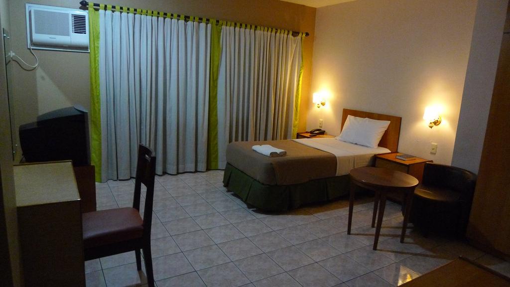 Sequoia Inn Davao City Cameră foto
